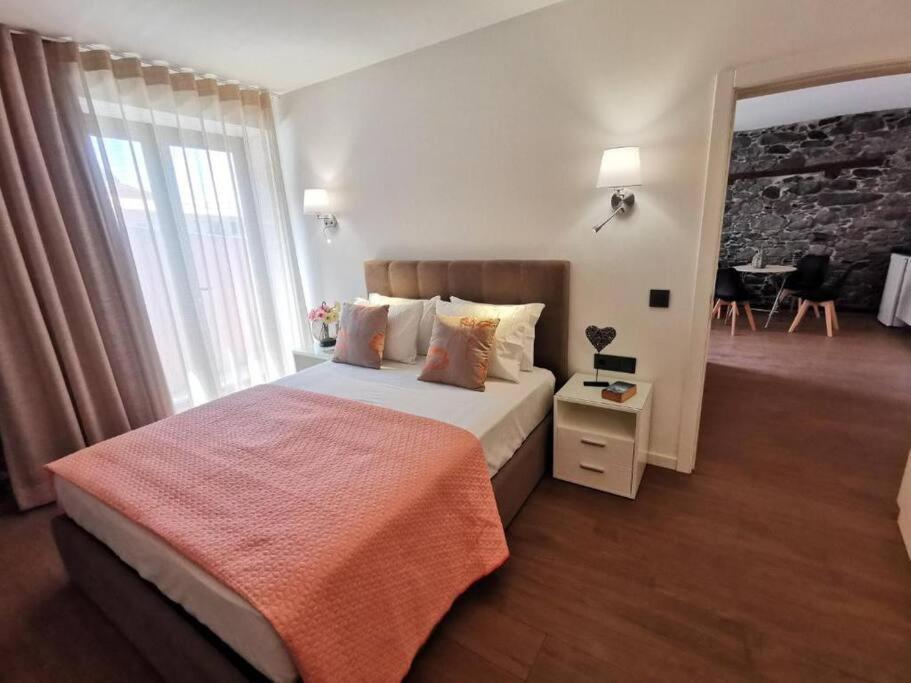 Chale Esmeralda - Charming Studios In Calheta Beach Exterior foto