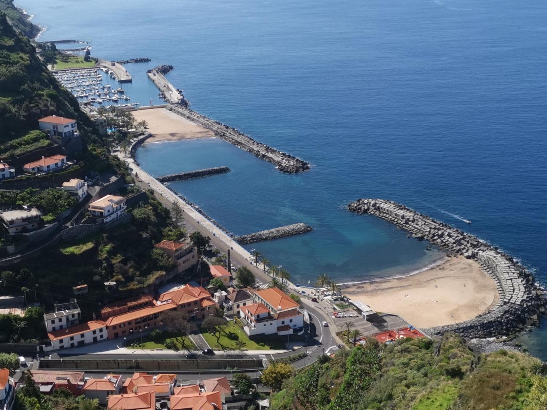 Chale Esmeralda - Charming Studios In Calheta Beach Exterior foto